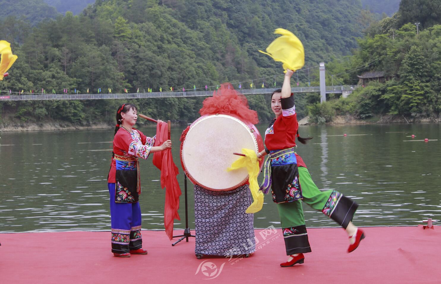第四屆大溪酉水邊區民俗龍舟賽舉行